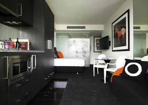 The Cullen Melbourne - Art Series - Accommodation Guide 17