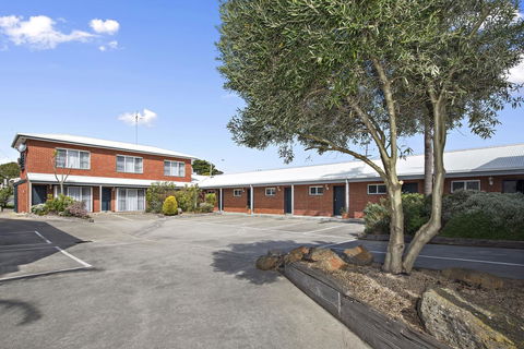 The International Motel Apollo Bay - Accommodation Asia 4
