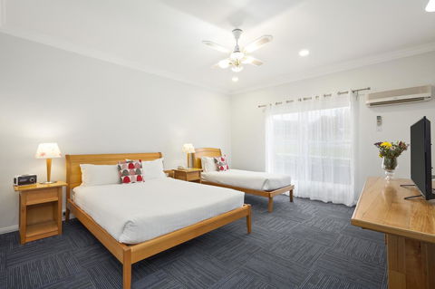 The International Motel Apollo Bay - Accommodation Asia 32