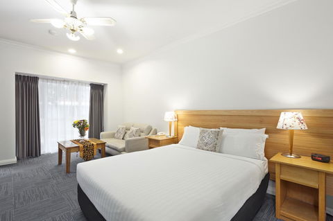 The International Motel Apollo Bay - Accommodation Asia 24