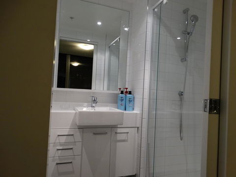 Cloud9 Luxury Apartments - Accommodation Asia 9