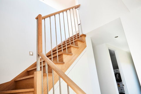 Richmond Â· 3 Level Architecturally Designed Richmond House - Accommodation China 12