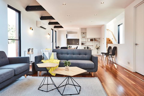 Richmond Â· 3 Level Architecturally Designed Richmond House - Accommodation China 0