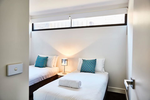 Richmond Â· 3 Level Architecturally Designed Richmond House - Accommodation China 7