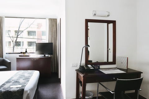 Crowne Plaza Melbourne Carlton, An IHG Hotel - Accommodation Guide 3