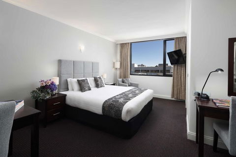 Crowne Plaza Melbourne Carlton, An IHG Hotel - Accommodation Guide 11