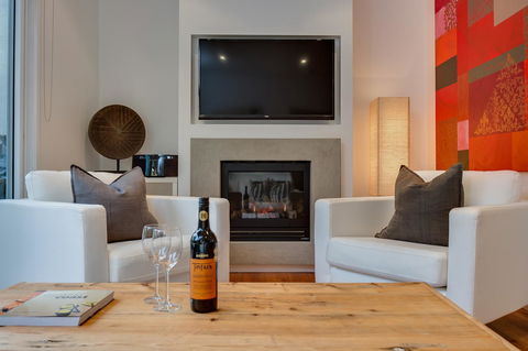 Capella Villa No. 4 - Stunning Luxury Decor Inside And Out - Accommodation Guide 2