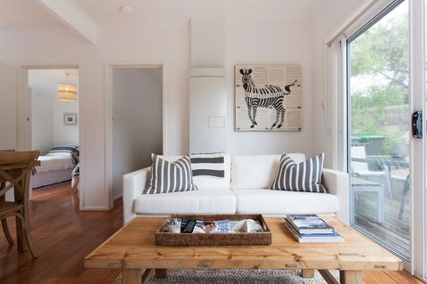 Capella Villa No. 4 - Stunning Luxury Decor Inside And Out - Accommodation Guide 3