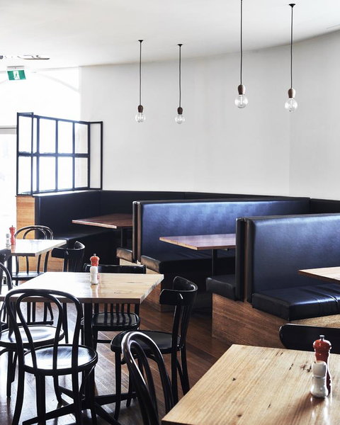 Plough Hotel - Accommodation Asia 13