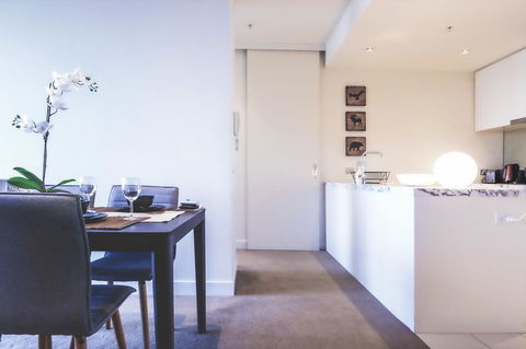 Mono Apartments On Freshwater Place - Accommodation Asia 10