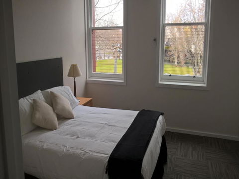 CROWN CENTRAL BUSINESS DISTRICT MOTEL - NO UNDER 18s - Accommodation Asia 43