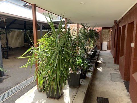 CROWN CENTRAL BUSINESS DISTRICT MOTEL - NO UNDER 18s - Accommodation Asia 6