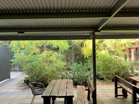CROWN CENTRAL BUSINESS DISTRICT MOTEL - NO UNDER 18s - Accommodation Asia 1