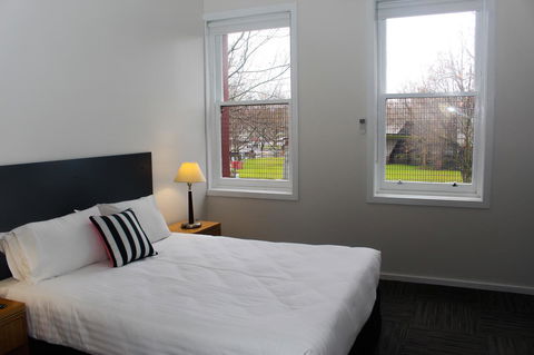 CROWN CENTRAL BUSINESS DISTRICT MOTEL - NO UNDER 18s - Accommodation Asia 23