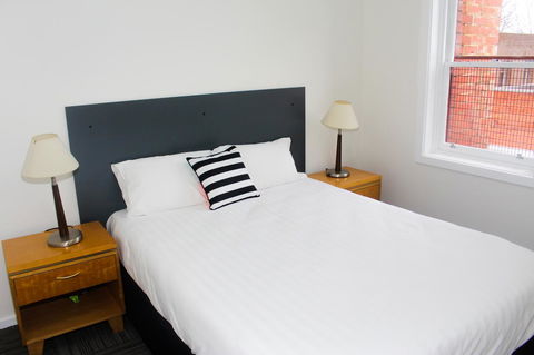 CROWN CENTRAL BUSINESS DISTRICT MOTEL - NO UNDER 18s - Accommodation Asia 44