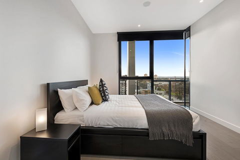 The Eminence Apartments By CLLIX - Accommodation Asia 8