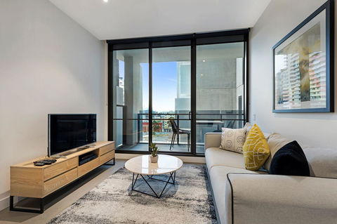 The Eminence Apartments By CLLIX - Accommodation Asia 9