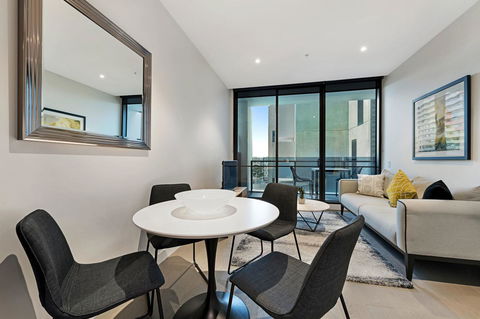 The Eminence Apartments By CLLIX - Accommodation Asia 14