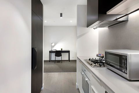 The Eminence Apartments By CLLIX - Accommodation Asia 12