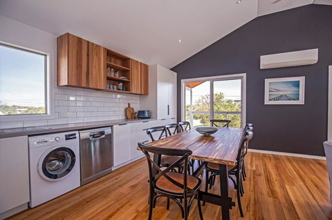 Island Getaway Cape Woolamai - Accommodation Asia 4