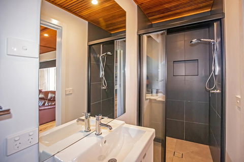 Island Getaway Cape Woolamai - Accommodation Asia 11