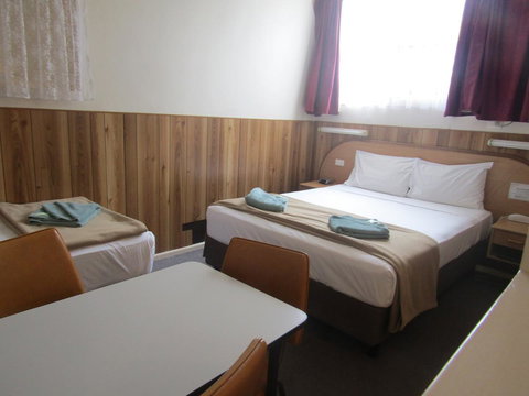 Twin City Motor Inn - Accommodation Asia 24