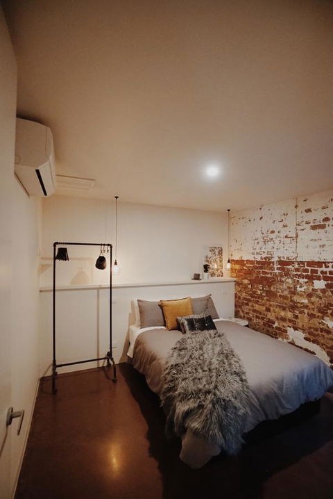 THE WAREHOUSE APARTMENTS - Accommodation Guide 6