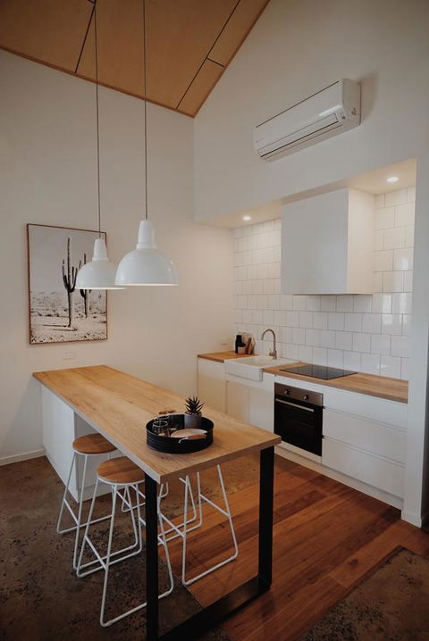 THE WAREHOUSE APARTMENTS - Accommodation Guide 16