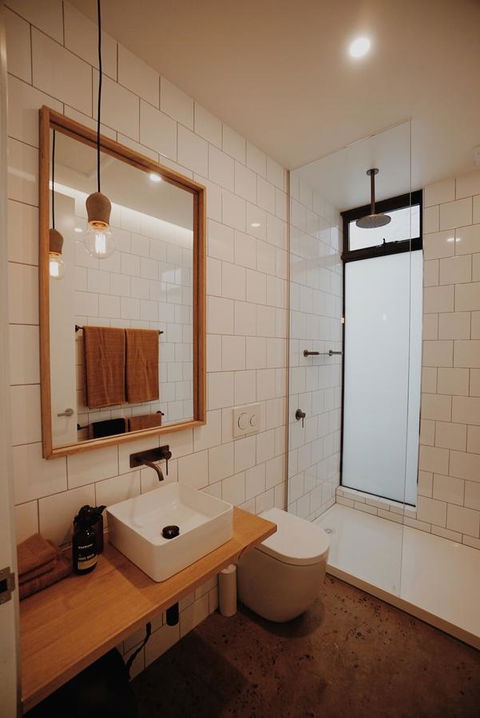 THE WAREHOUSE APARTMENTS - Accommodation Guide 14