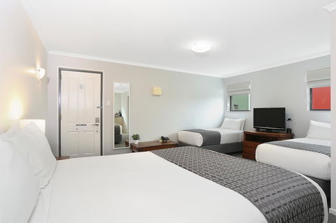 Quality Inn & Suites The Menzies - Accommodation Asia 15