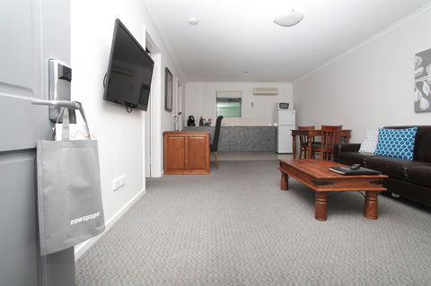 Quality Inn & Suites The Menzies - Accommodation Asia 40