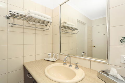 Quality Inn & Suites The Menzies - Accommodation Asia 32