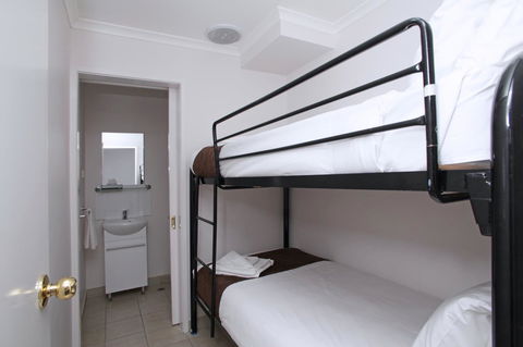 Quality Inn & Suites The Menzies - Accommodation Asia 27