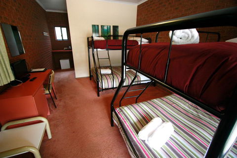 The Harrietville Snowline Hotel - Accommodation Asia 4