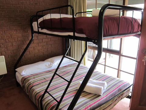 The Harrietville Snowline Hotel - Accommodation Asia 19