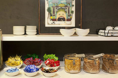 Causeway 353 Hotel - Accommodation Asia 17