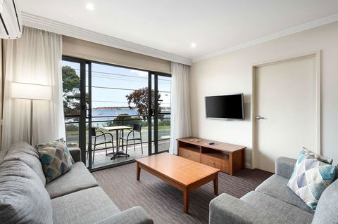 Quality Hotel Bayside Geelong - Accommodation Guide 1