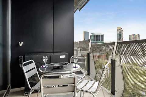 Docklands Executive Apartments - Melbourne - Accommodation Asia 35