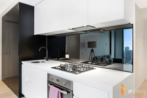 IFSuites (IFSTAYS) Light House Victoria One Apartment - Accommodation Guide 1