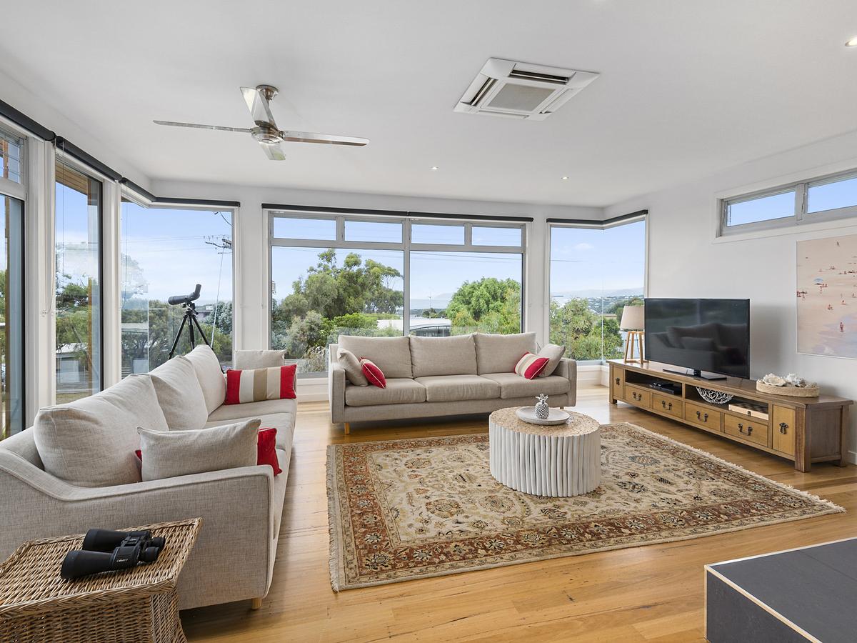 Moggs Creek VIC Accommodation China