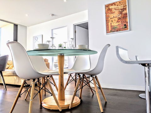 Breathtaking View Apartment With Gym & Sauna - Accommodation Asia 24