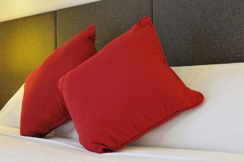 Metro Apartments On Bank Place - Accommodation Asia 6