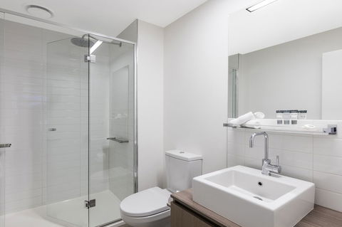 Apartments @ 350 William - Accommodation Asia 9