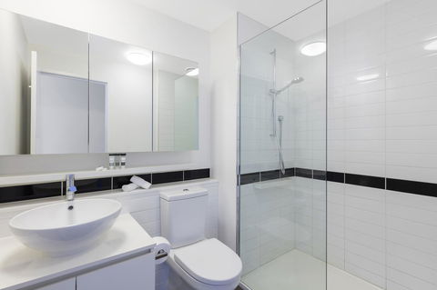 Apartments @ 350 William - Accommodation Asia 6