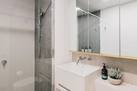 Cosmo Central Hotel Apartment - Accommodation Guide 43
