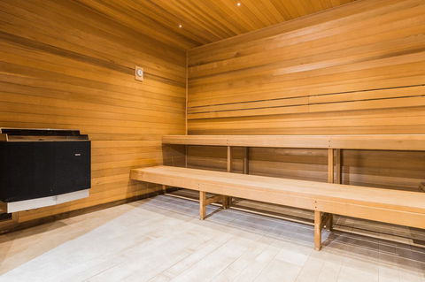 Cosmo Central Hotel Apartment - Accommodation Guide 16