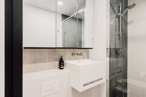 Cosmo Central Hotel Apartment - Accommodation Guide 34