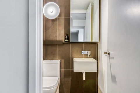 Cosmo Central Hotel Apartment - Accommodation Guide 31