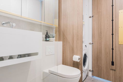 Cosmo Central Hotel Apartment - Accommodation Guide 44