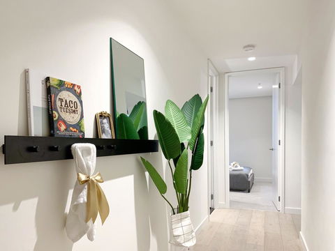 Cosmo Central Hotel Apartment - Accommodation Guide 2